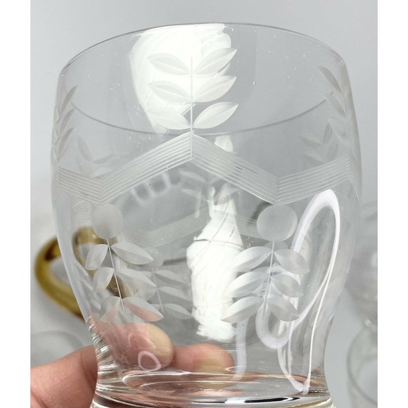 Vintage Etched Amber Glass Handled Pitcher 6 7/8” w/ 5 Matching Glasses 3 3/4” - Picture 5 of 7